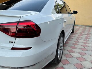 2018 Volkswagen Passat (North America and China) I Рестайлинг, белый, 1250000 рублей, вид 3
