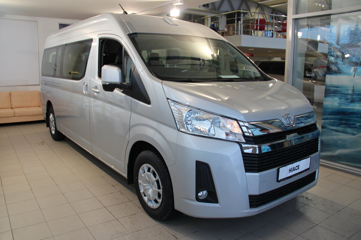 Тойота hiace h300