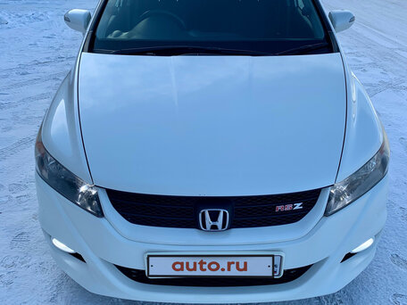 Купить б/у Honda Stream II Рестайлинг 2.0 CVT (150 л.с.) бензин 