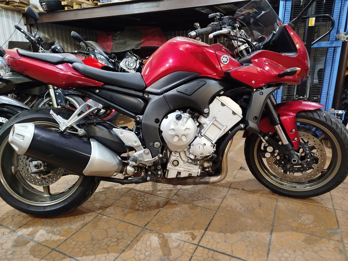 Yamaha FZ1