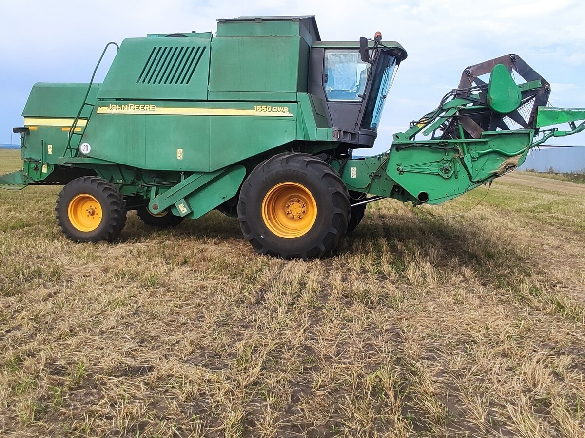 Купить б/у John Deere 5000 Series в Пензе: зелёный комбайн 2008 года по ...