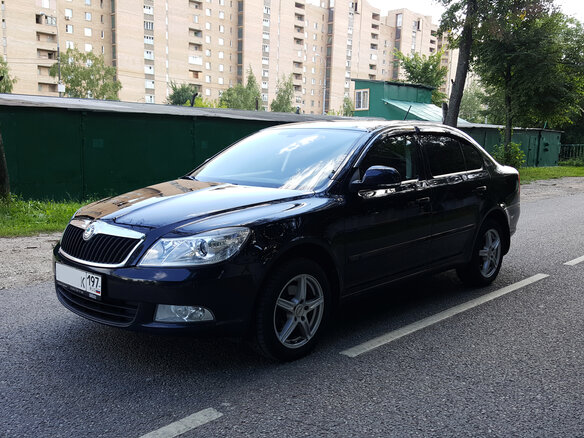 2011 Skoda Octavia II (A5) Рестайлинг, чёрный - вид 2
