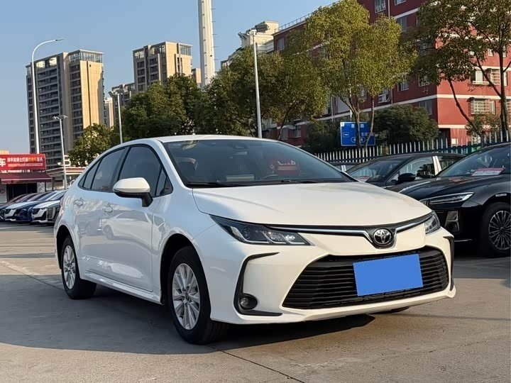 Toyota Corolla XII (E210)