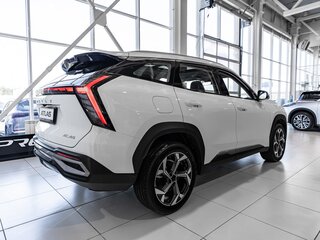 2025 Geely Atlas II, белый, 3449990 рублей, вид 4