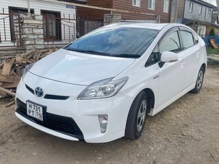 2015 Toyota Prius III Рестайлинг (XW30), белый, 1400000 рублей, вид 1