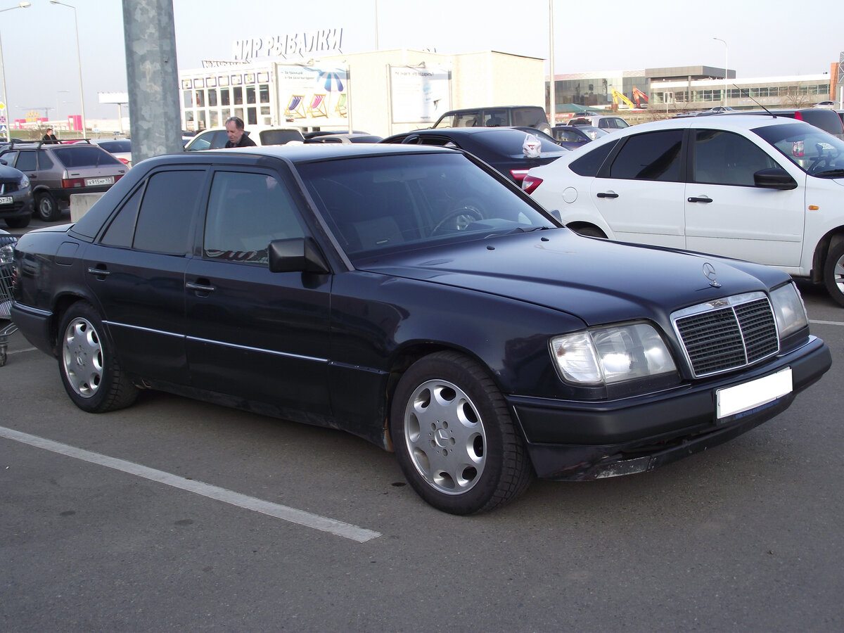 Купить б/у MercedesBenz EКласс I (W124) 220 2.2 MT (150