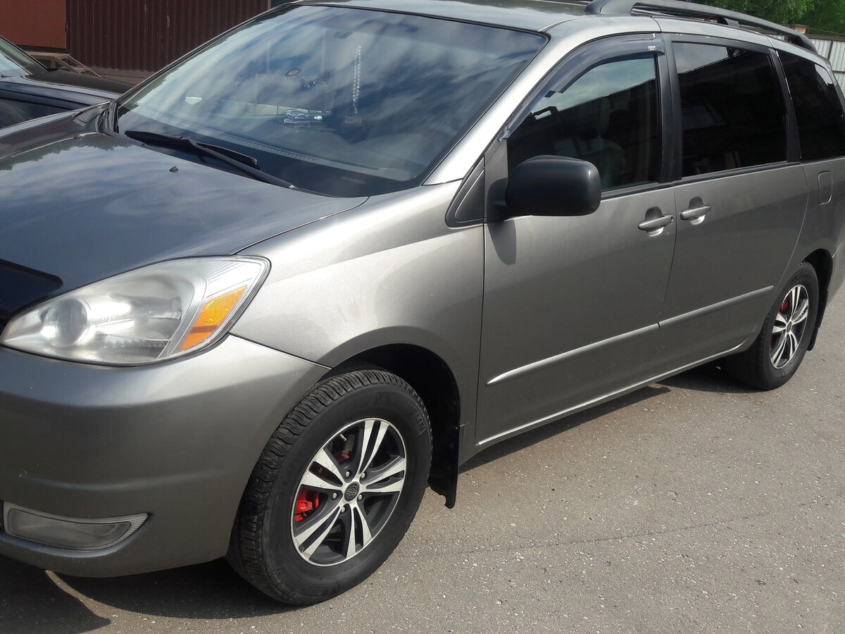 Toyota Sienna 2004
