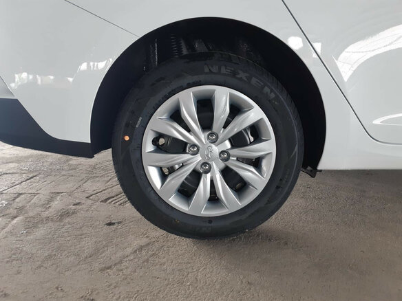 2020 Hyundai Solaris II Рестайлинг, белый - вид 5