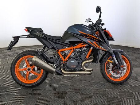 KTM 1290 Super Duke R Evo 6 naked bike 2023 2 599 900