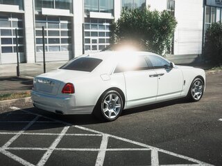 2014 Rolls-Royce Ghost Extended I, белый, 16000000 рублей, вид 3