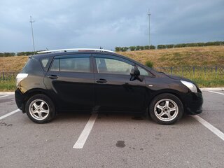 2010 Toyota Verso I, чёрный, 990000 рублей, вид 2