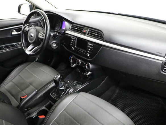 2017 Kia Rio IV, чёрный - вид 4