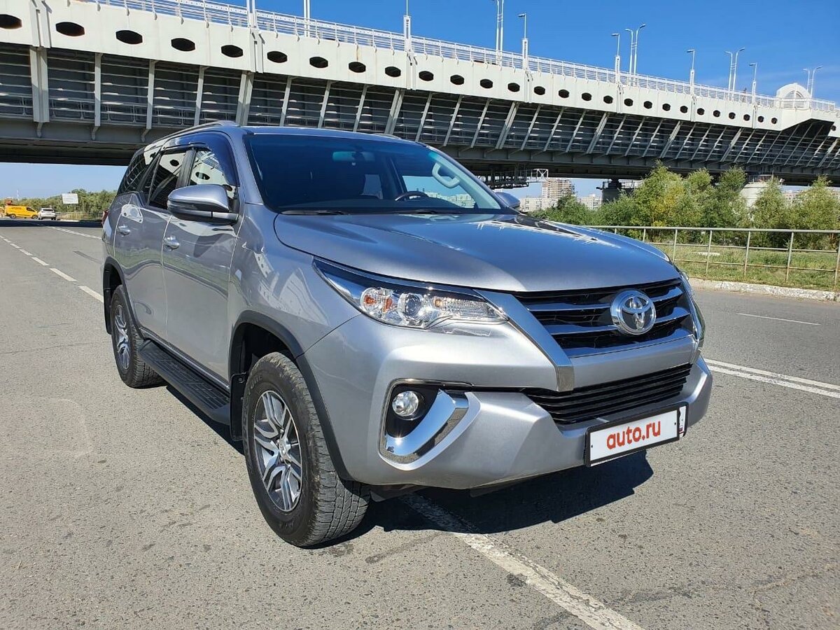 Салон Тойота Фортунер