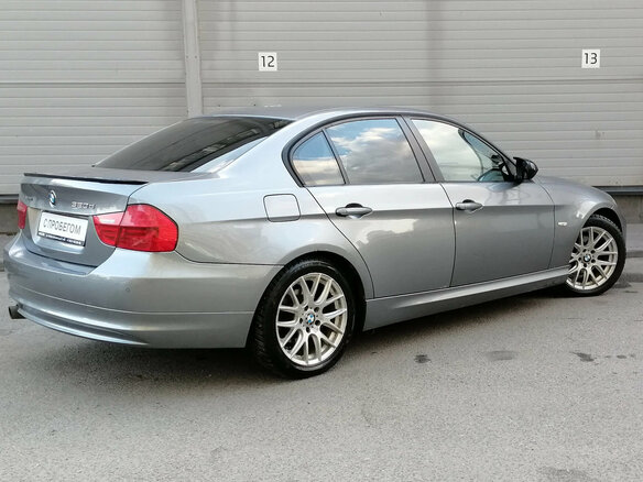 2010 BMW 3 серии 320d xDrive V (E90/E91/E92/E93) Рестайлинг, серый, 999000 рублей - вид 4