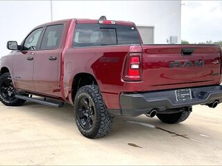 2025 Ram 1500 Crew Cab V Рестайлинг, красный, 5601000 рублей, вид 4