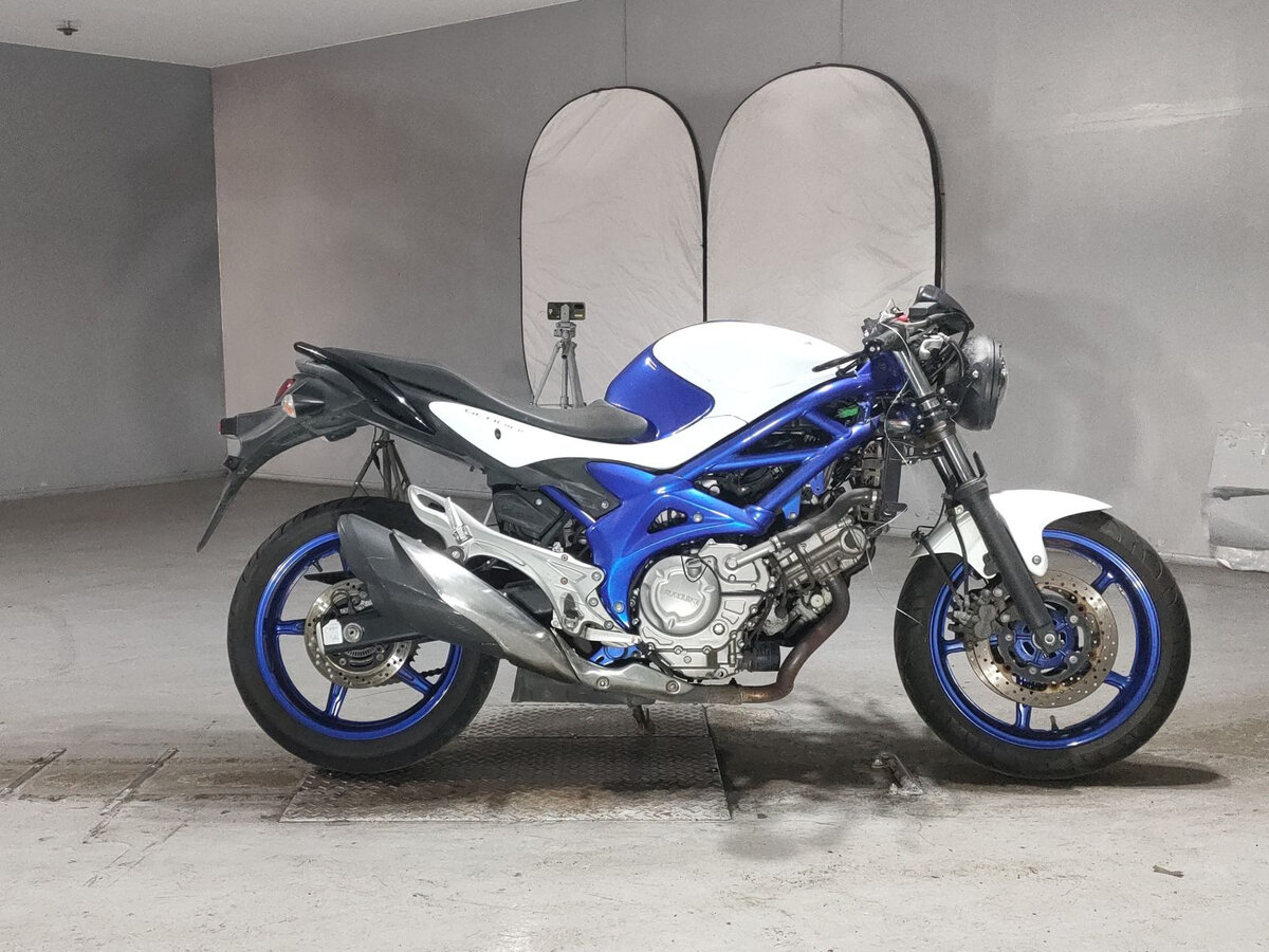 Suzuki SFV 400 Gladius