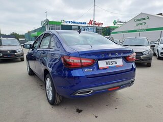 2026 Lada (ВАЗ) Vesta I Рестайлинг (NG), синий, 1835900 рублей, вид 3