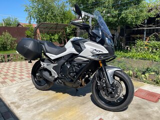 CFMoto 700MT