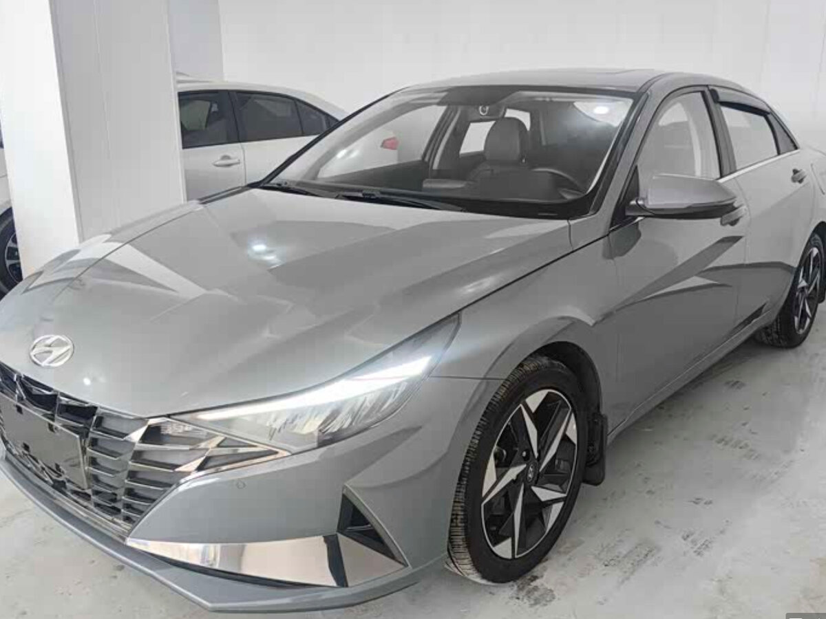 Hyundai Elantra VII (CN7)