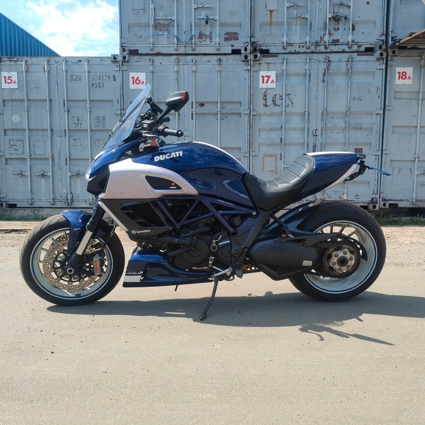 Ducati Diavel V4