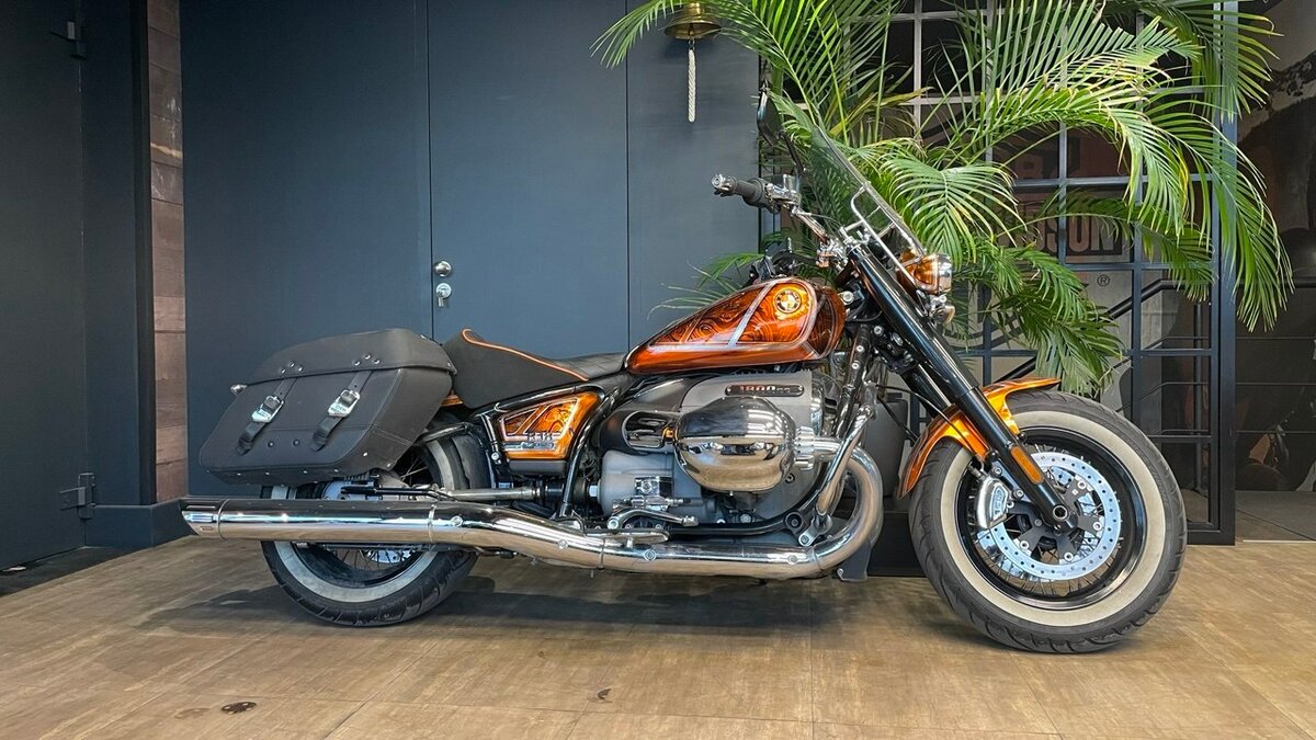 BMW R 18