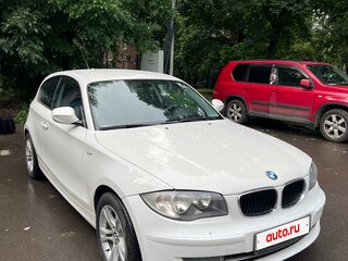 2011 BMW 1 серии 116i I (E81/E82/E87/E88) Рестайлинг, белый, 1000000 рублей, вид 2