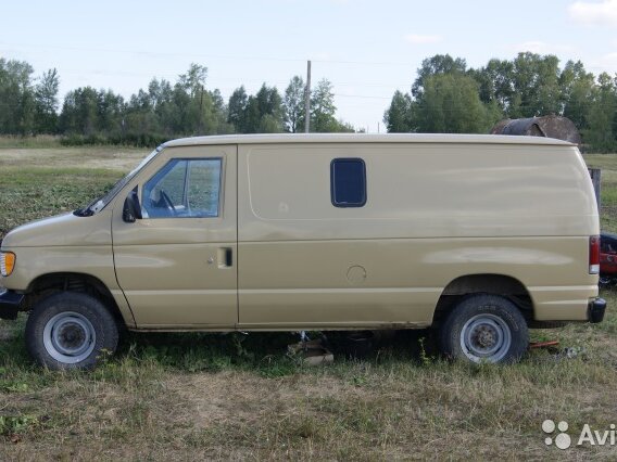 Броневик Ford Econoline