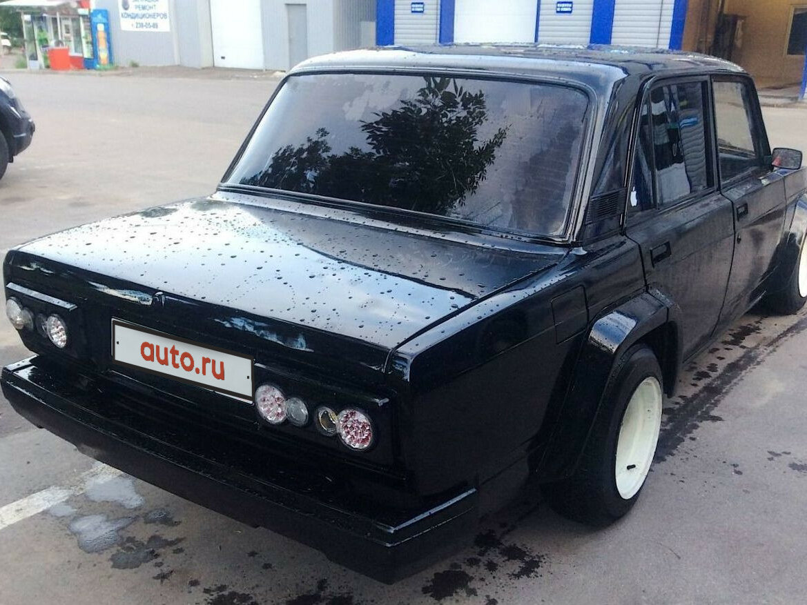 ВАЗ 2107 черная
