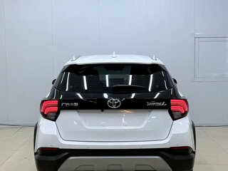2022 Toyota Yaris L X XP150 Рестайлинг, белый, 1050099 рублей, вид 5