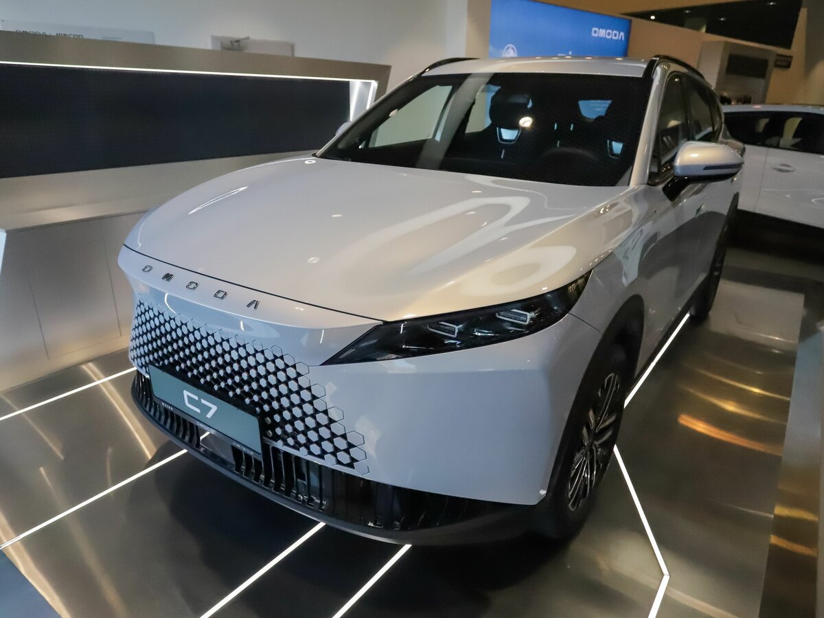 Omoda C7