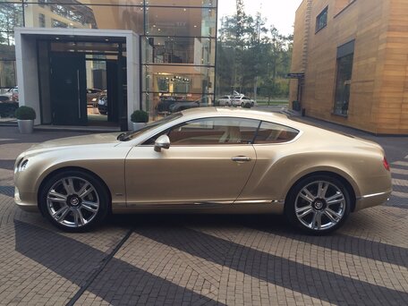 2015 Bentley Continental GT II, бежевый, вид 3