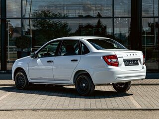 2025 Lada (ВАЗ) Granta I Рестайлинг, белый, 895000 рублей, вид 4