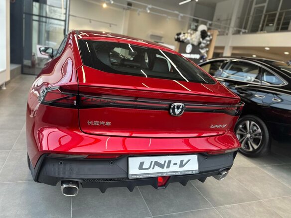 Купить новый Changan UNI-V 2022-н.в. 1.5 AMT (181 л.с.) бензин робот в ...