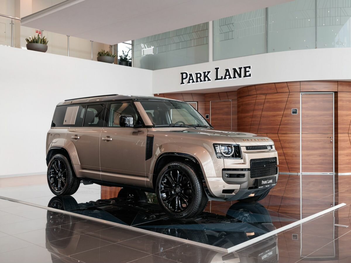 Land Rover Defender Octa II