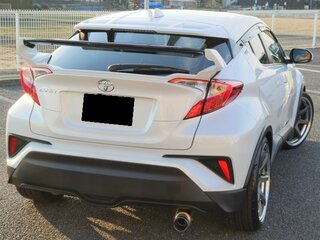 2022 Toyota C-HR I Рестайлинг, белый, 1569000 рублей, вид 4