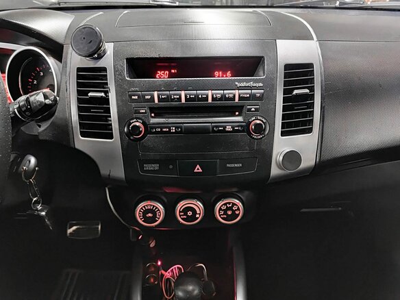 2008 Mitsubishi Outlander II, серебристый, 855000 рублей - вид 14