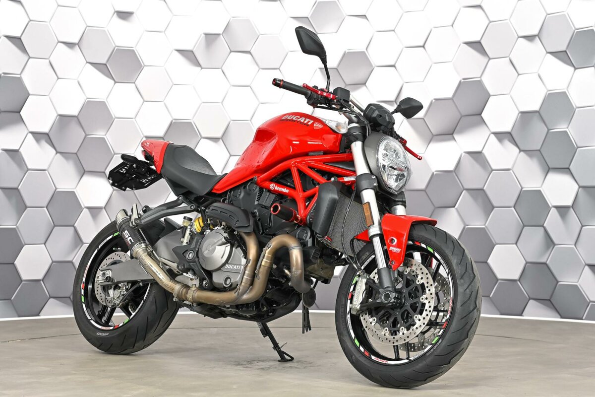 Ducati Monster 821