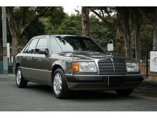1992 Mercedes-Benz W124 300, серый, 6000000 рублей, вид 1