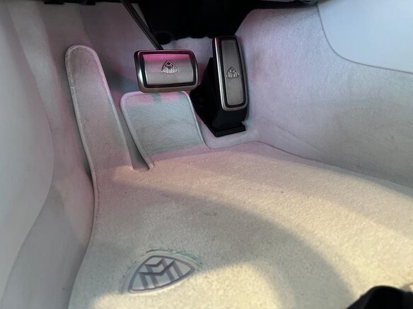 2025 Mercedes-Benz Maybach SL SL 680, белый, 35500000 рублей - вид 19