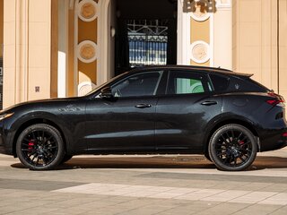 2022 Maserati Levante I Рестайлинг, чёрный, 5900000 рублей, вид 3