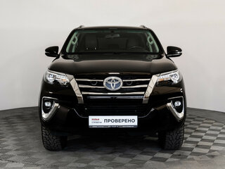 2018 Toyota Fortuner II, коричневый, 3699000 рублей, вид 2