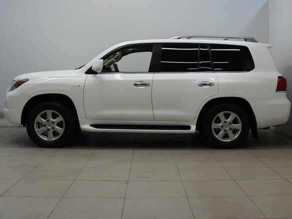 2008 Lexus LX 570 III, белый - вид 4