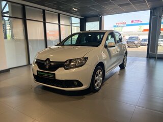 2017 Renault Sandero II, белый, 830000 рублей, вид 1