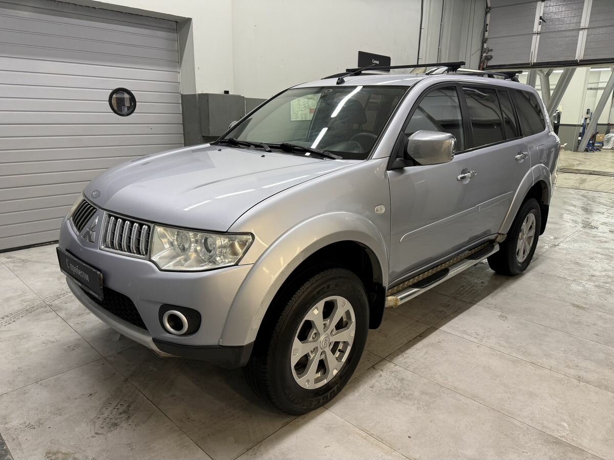 Mitsubishi Pajero Sport II