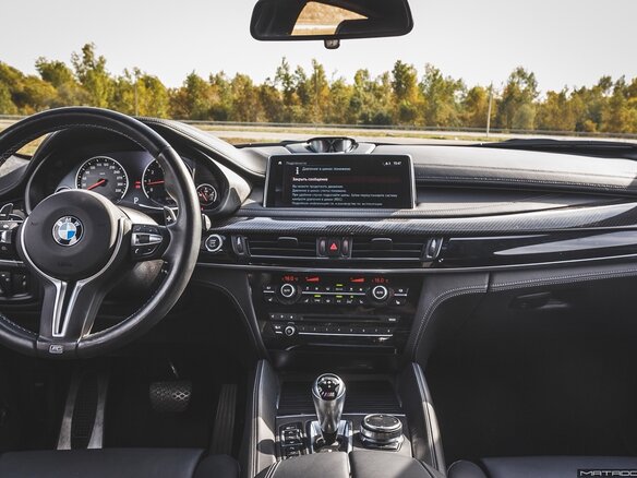 2018 BMW X6 M II (F86), чёрный - вид 6