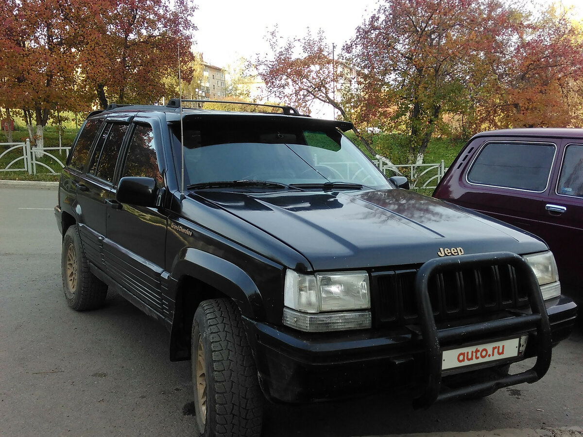 Купить б/у Jeep Grand Cherokee I (ZJ) 4.0 AT (190 л.с