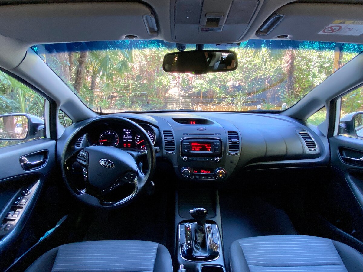 Kia Cerato 4 Рестайлинг салон