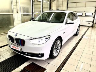 2015 BMW 5 серии Gran Turismo 550i xDrive VI (F10/F11/F07) Рестайлинг, белый, 2350000 рублей, вид 1