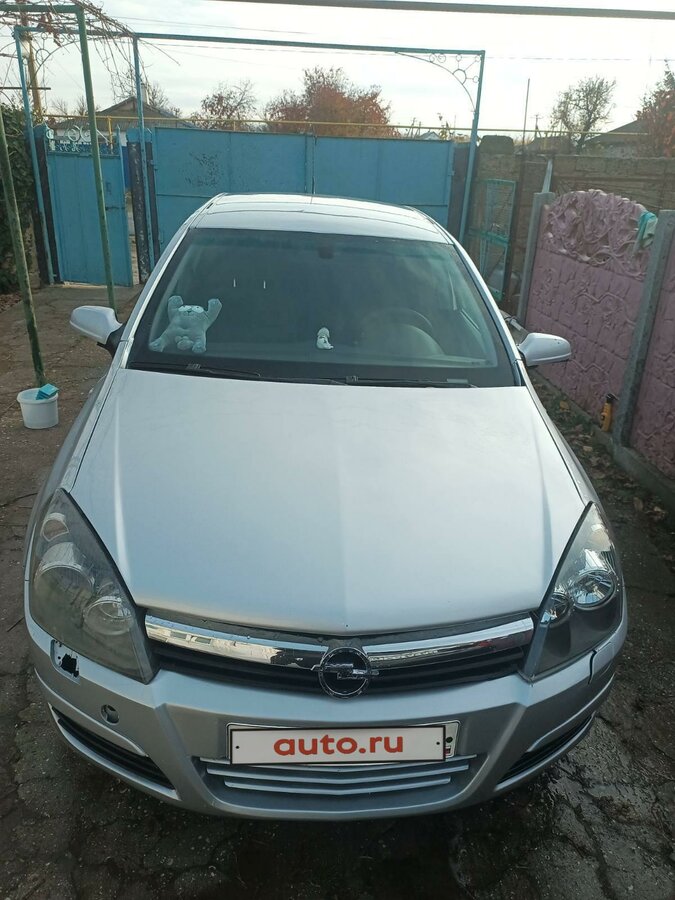 Купить б/у Opel Astra H 1.6 MT (105 л.с.) бензин механика в Алуште ...