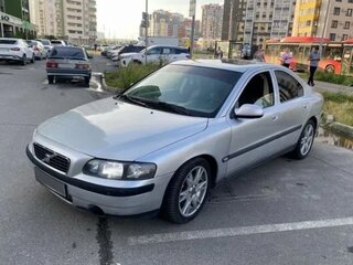 2000 Volvo S60 I, серебристый, 235000 рублей, вид 1